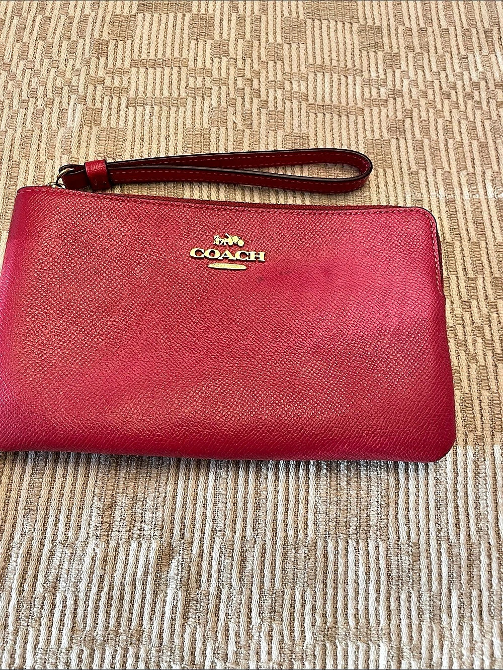 COACH Corner Zip Wristlet Pink